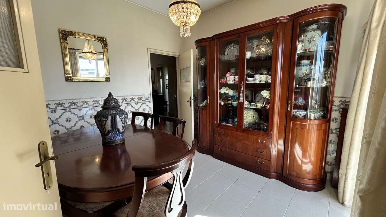 Apartamento T4 nos Olivais-14