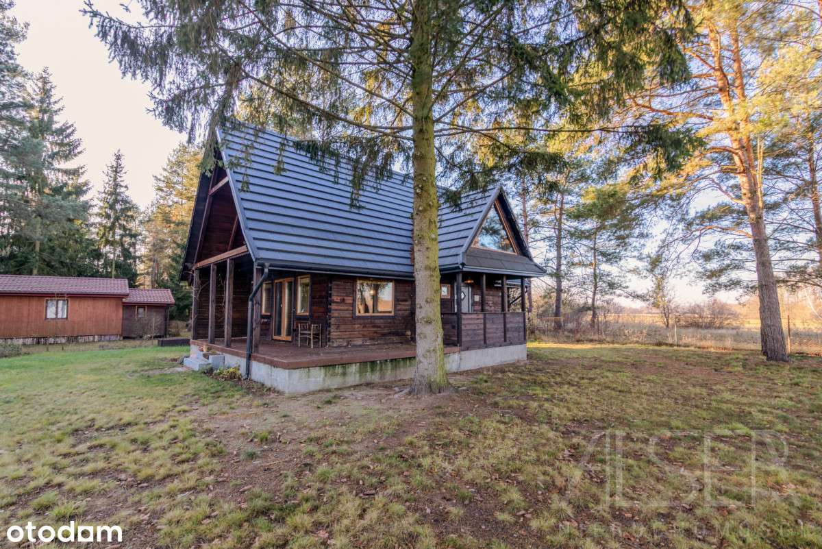 Dom z własnym stawem w ostatniej linii zabudowy-0