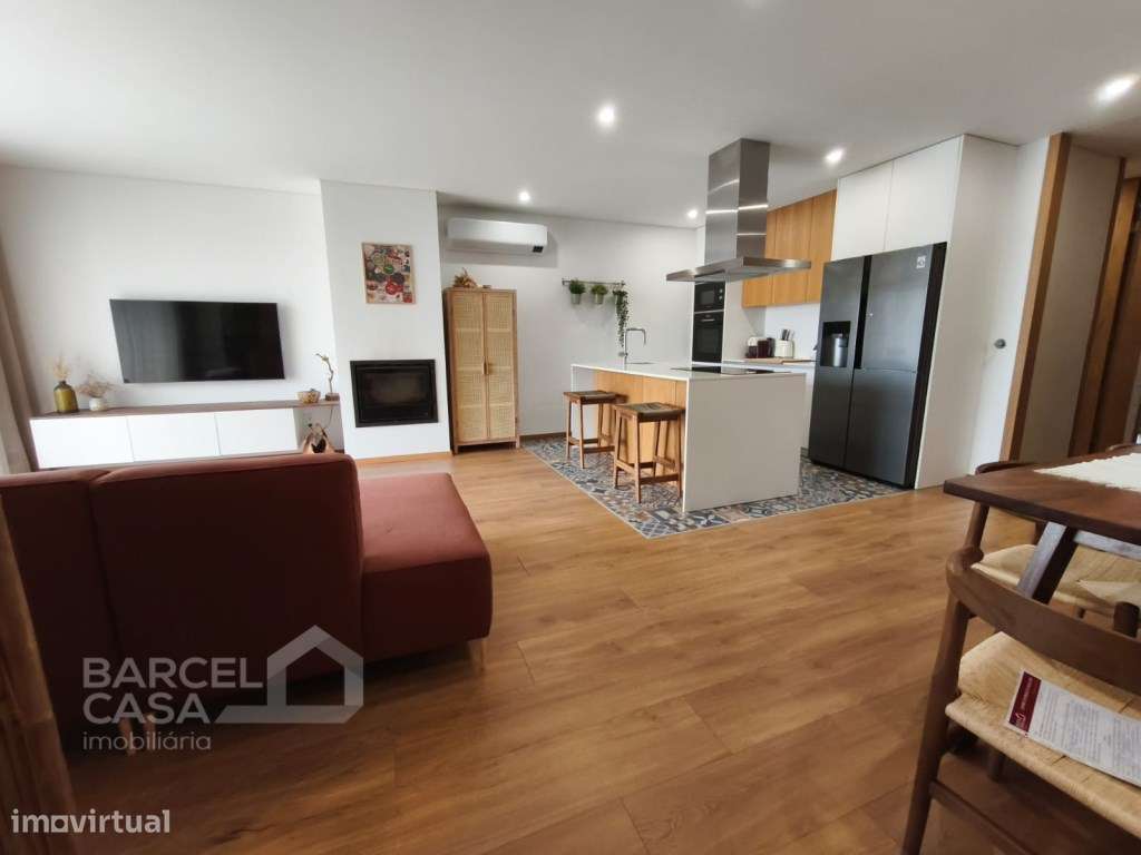 Oportunidade Única: Moradia T3 Térrea Semi-Nova em Manhente!-8