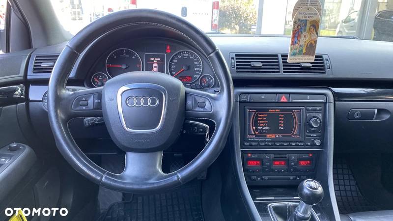 Audi A4 Avant 2.0 TDI DPF - 13