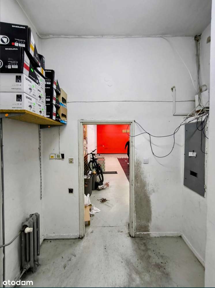 Lokal usługowy z dwoma, niezależnymi wejściami. Sprzedaż bądź wynajem-2