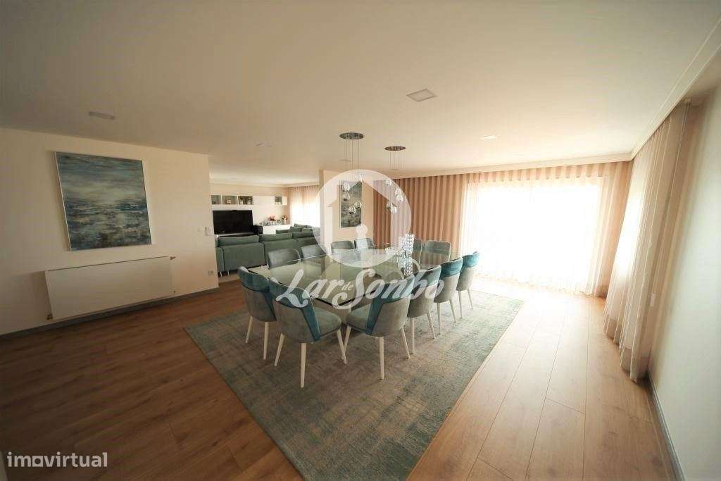 M4+1 individual como nova com G.F. p/ 6 carros em Calendário - Grande imagem: 5/22