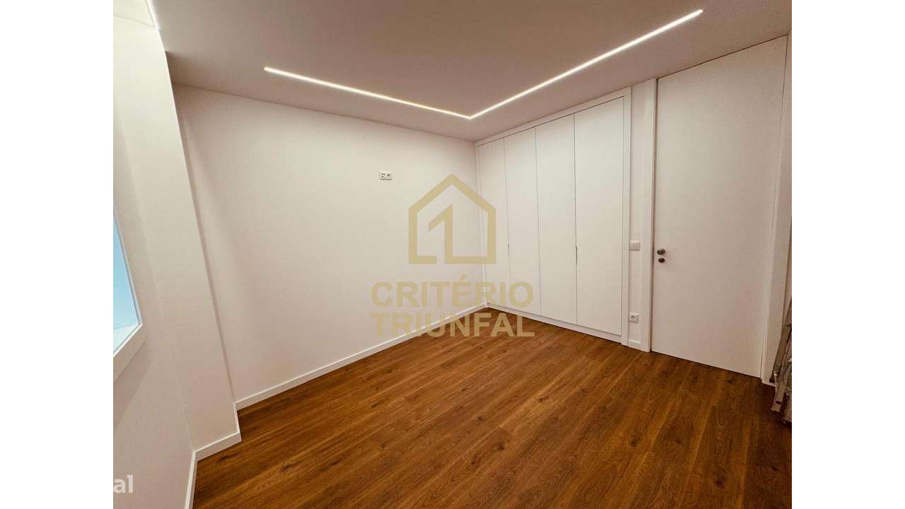 Apartamento T2 Centro de Penafiel-14