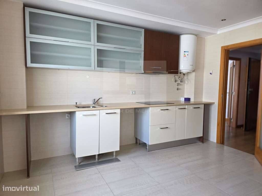 APARTAMENTO T2 - CASAS DO LAGO, VENTEIRA - Grande imagem: 3/35