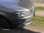 Volkswagen Passat - 4