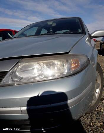 Far stanga Renault Laguna II - 2