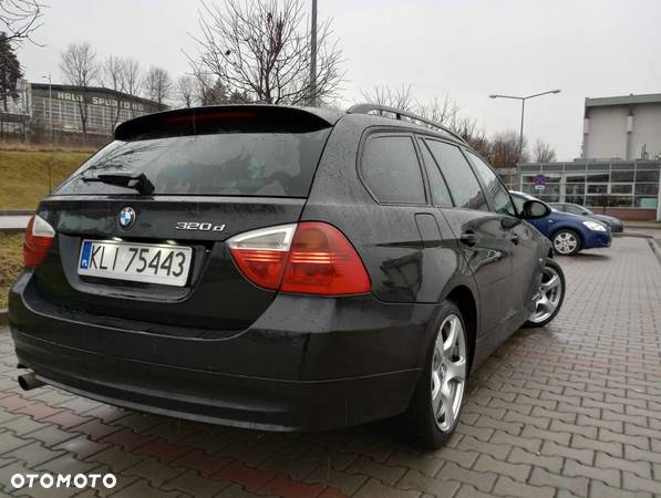 BMW Seria 3 320d - 5