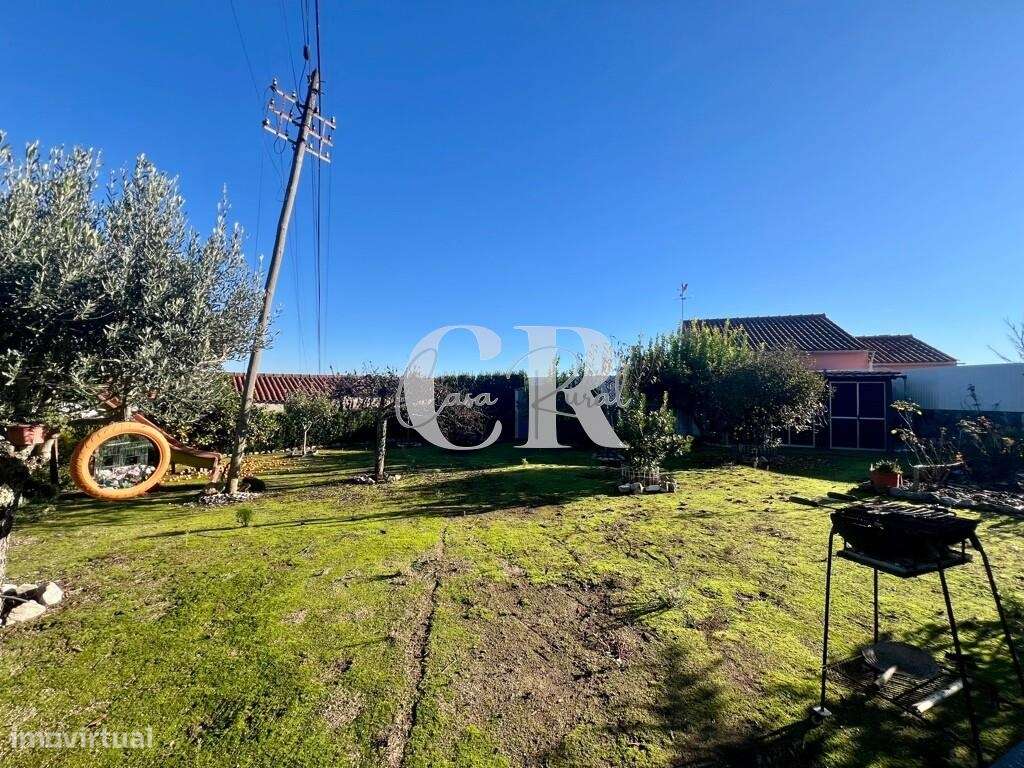 Excelente moradia térrea e independente com jardim em Arega - Figueiró-21