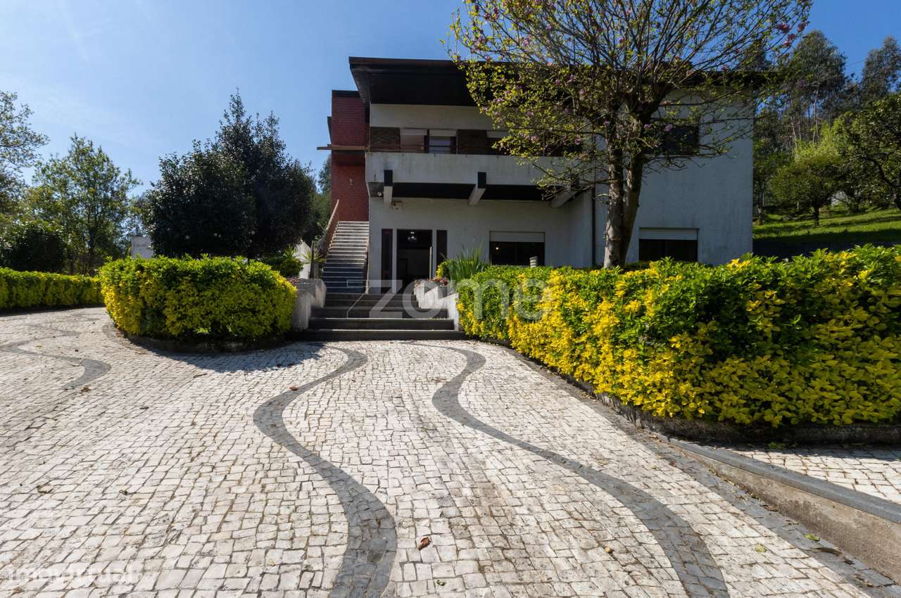 Moradia T5/T6, Independente - S. Mamede Coronado - Grande imagem: 4/31