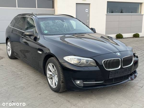 BMW Seria 5 520d Touring - 12