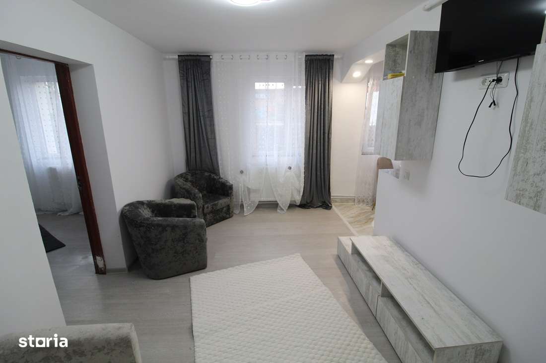 Vând apartament 2 camere în Hunedoara, Dunărea-Str.Căprioarei, parter-2