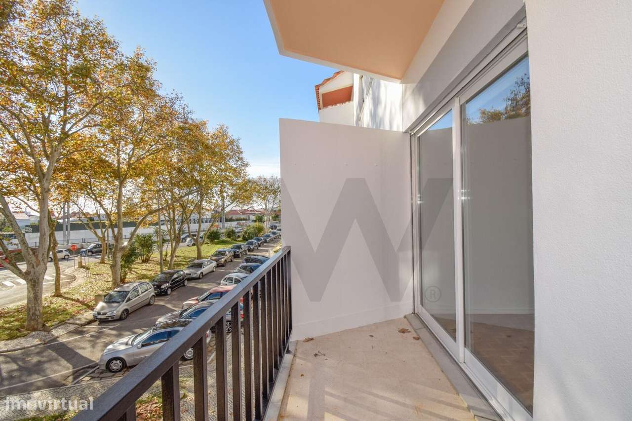 Arrendamento - Apartamento T4 em São João do Estoril com varanda e arr - Grande imagem: 4/32