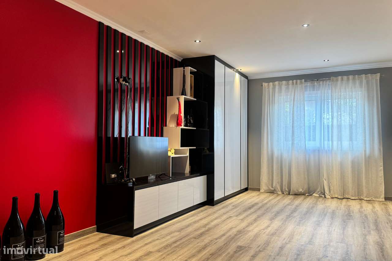 Moradia T3 em Chipar de Cima, Vilarinho do Bairro-10