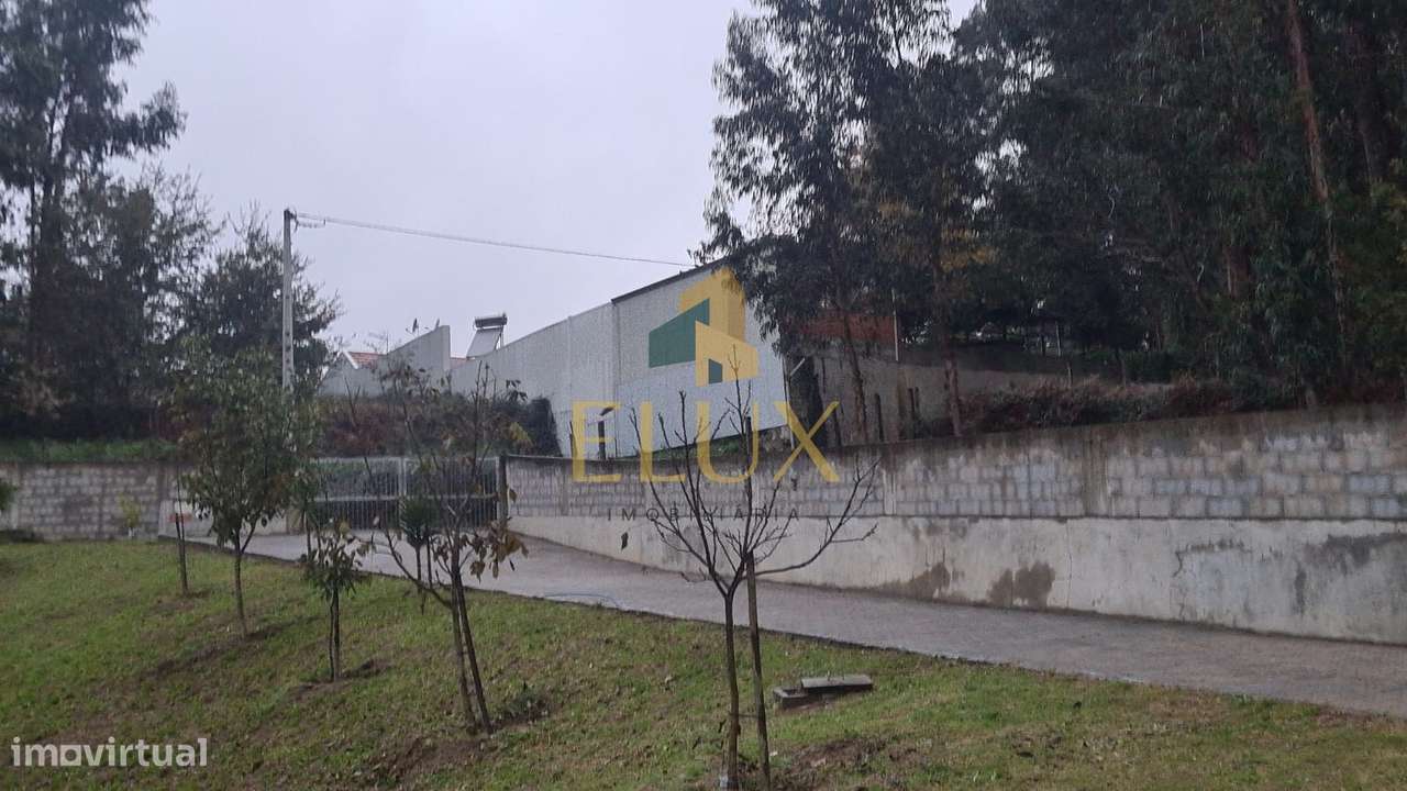 Moradia para Restaurar T4 Venda em Margaride (Santa Eulália), Várzea,-7