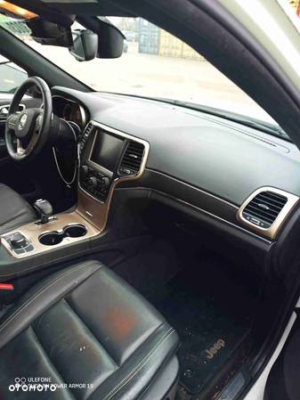 Jeep Grand Cherokee - 14