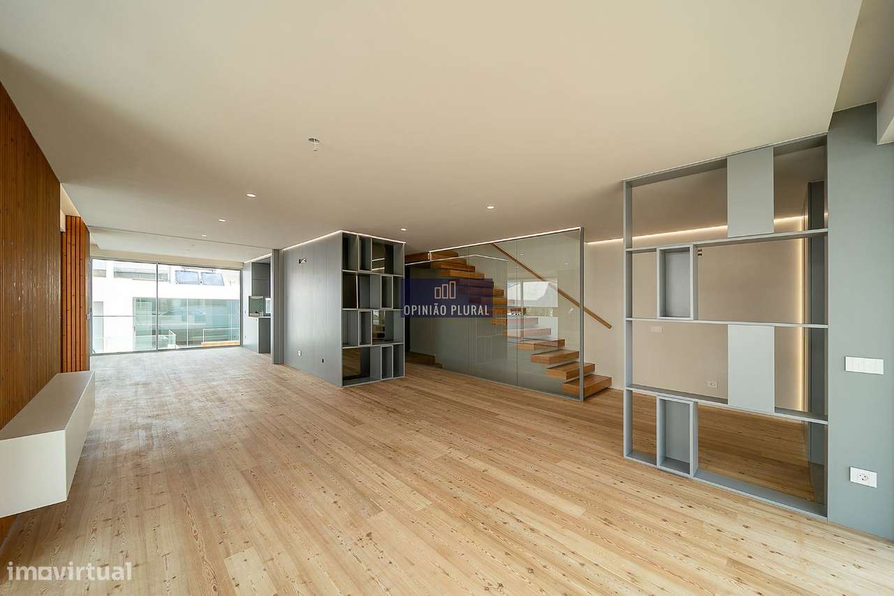 Espaçosa Moradia T4 com Escritório e Piscina - Pronta a Habitar - Grande imagem: 5/40