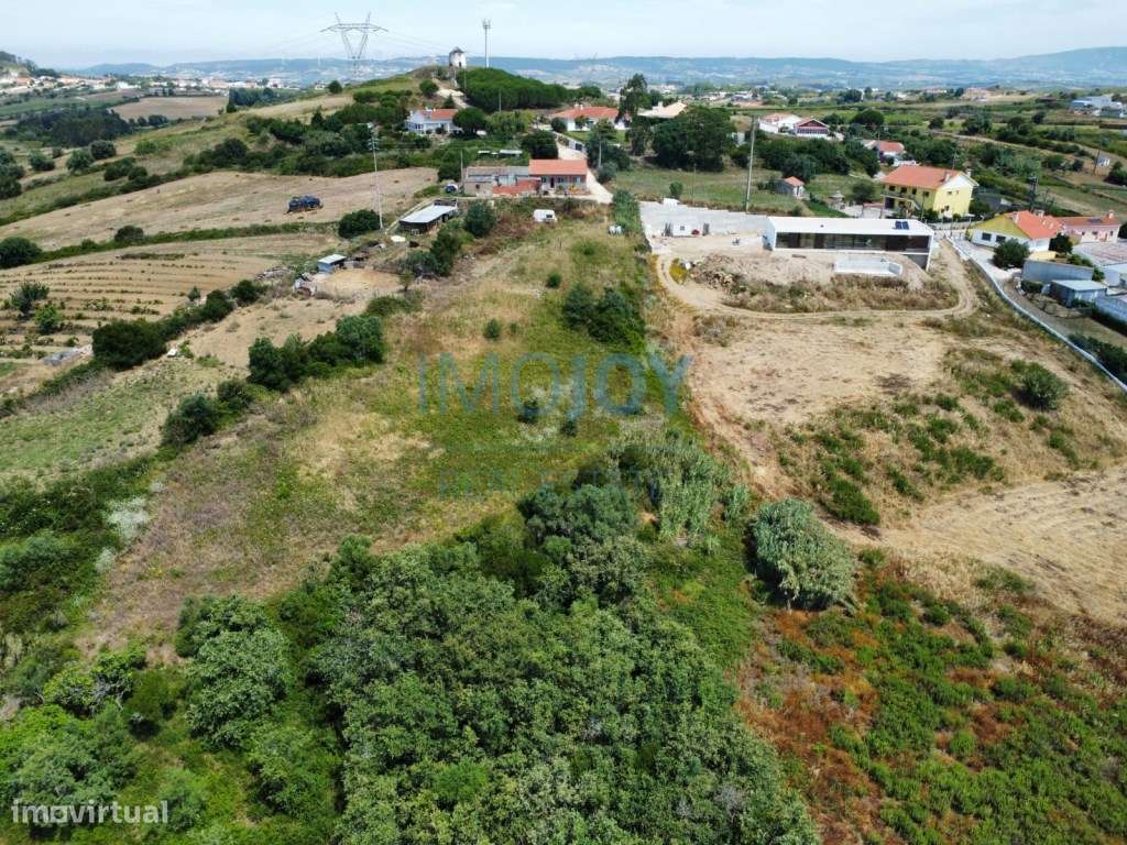 Terreno situado em Santo Quintino-Sobral de Monte Agraço - Grande imagem: 5/15