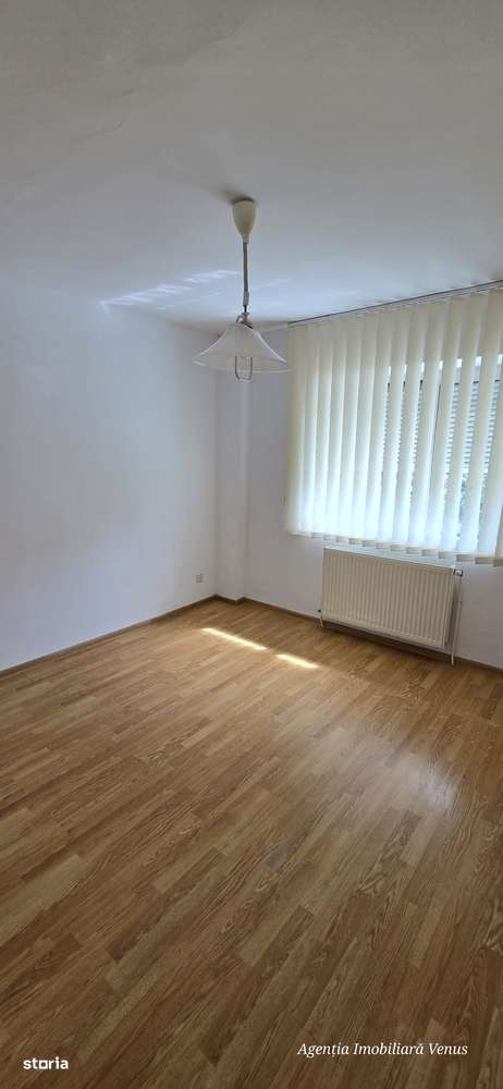 Apartament 4 camere zona Maternitatii - Imagine principală: 5/12