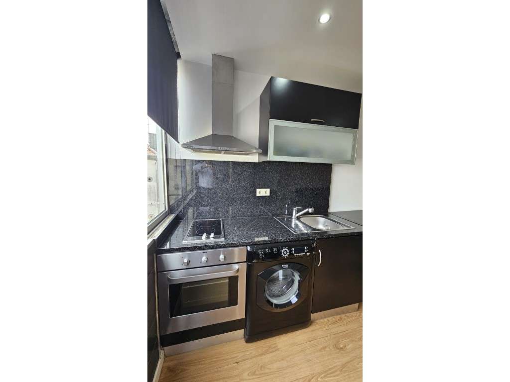 Apartamento T1 no Centro do PORTO - Excelente Oportunidade de Inves...-11