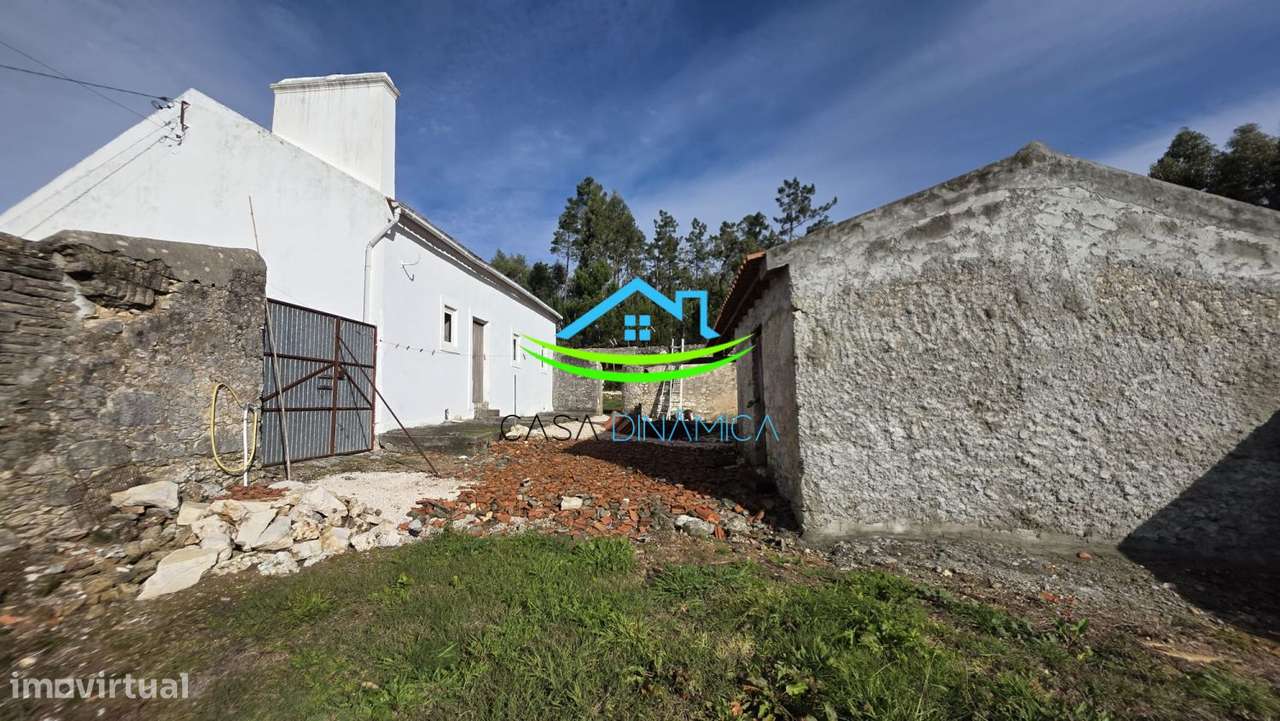 Casa com 2853 m2 de terreno com poço - Grande imagem: 5/36