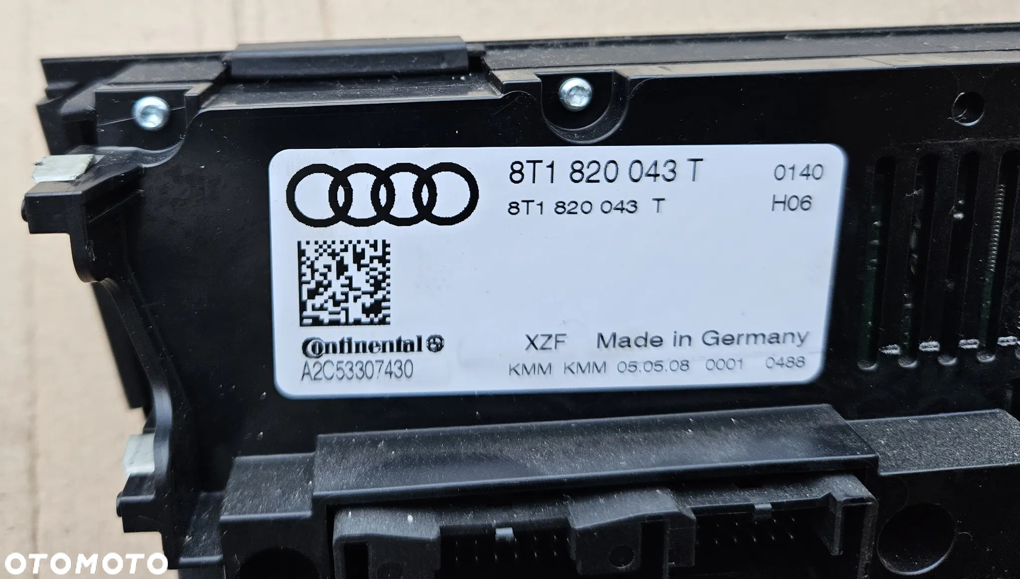 Audi A4 B8 panel sterowania klimatyzacji nawiewu  8T1820043T - 3
