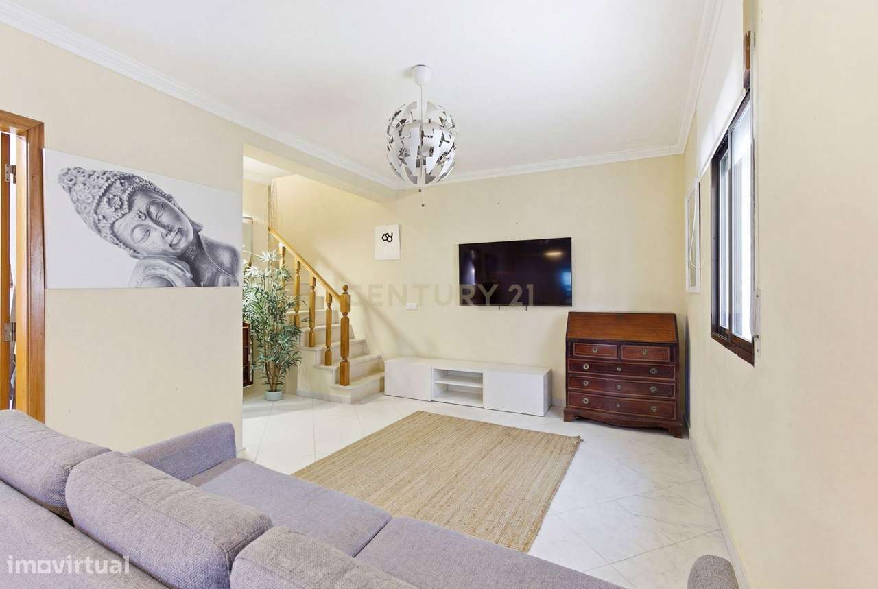 Moradia geminada de tipologia T2 na Foz do Arelho, concelho das Caldas - Grande imagem: 2/47