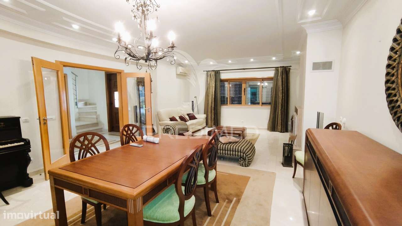 Moradia V4 com Piscina em Lagoa(Algarve) - Grande imagem: 4/29