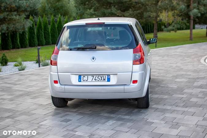 Renault Scenic - 23