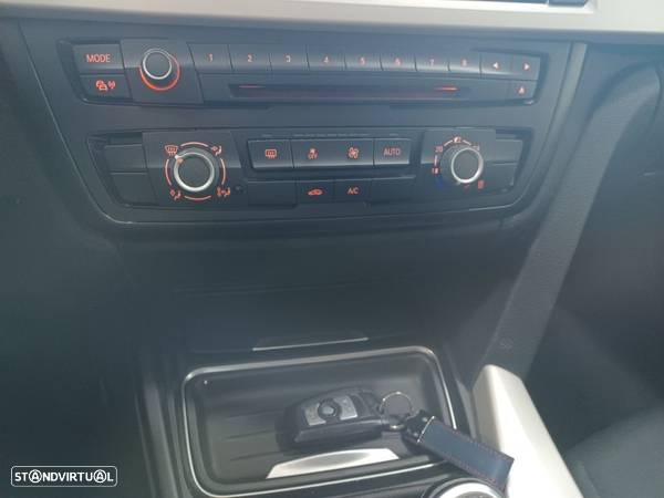 BMW 318 d Touring Line Sport - 17