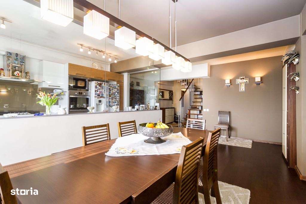 Duplex premium cu curte generoasa – la lungul metrou Aparatorii Patriei