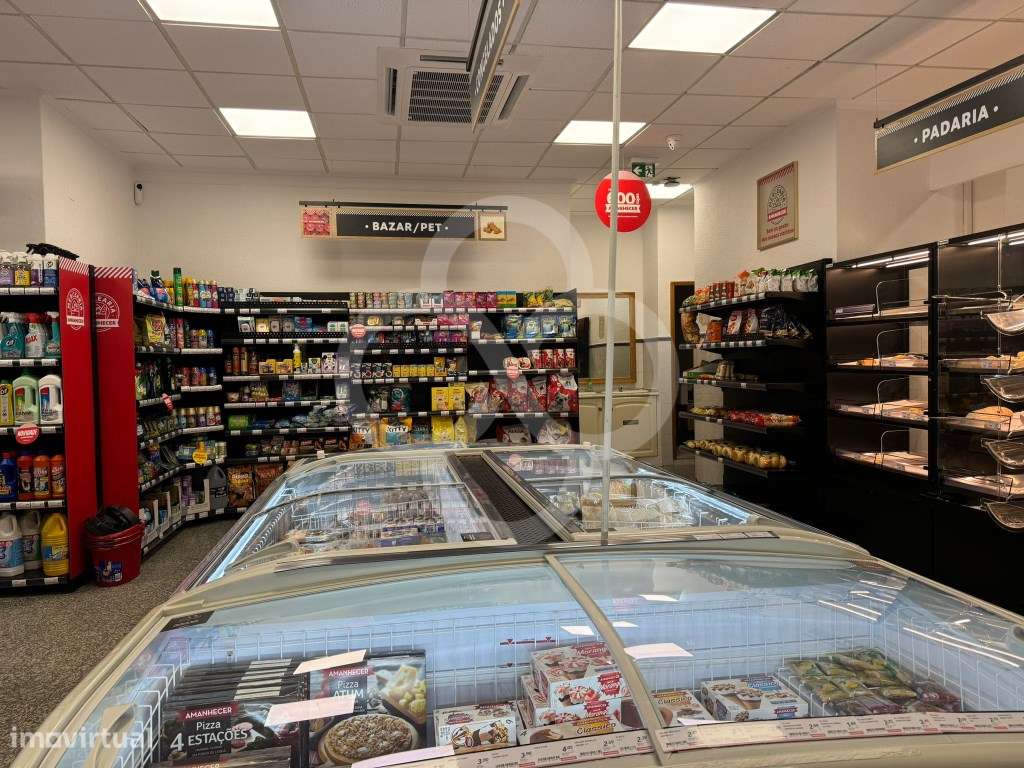 Atenção investidores loja com supermercado de bandeira a funcionar ...-18