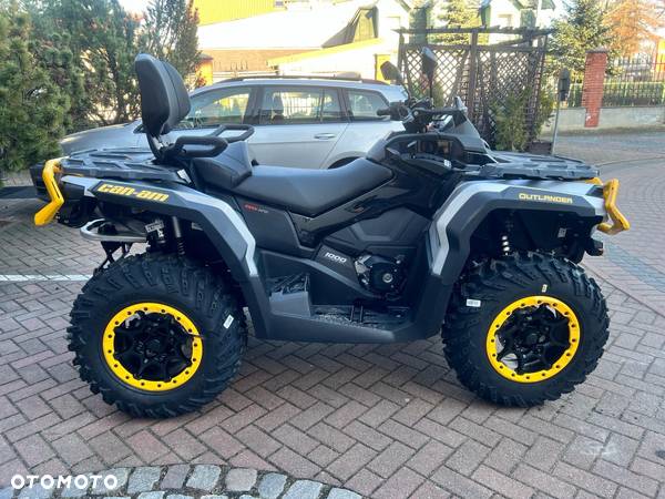 Can-Am Outlander Max - 2