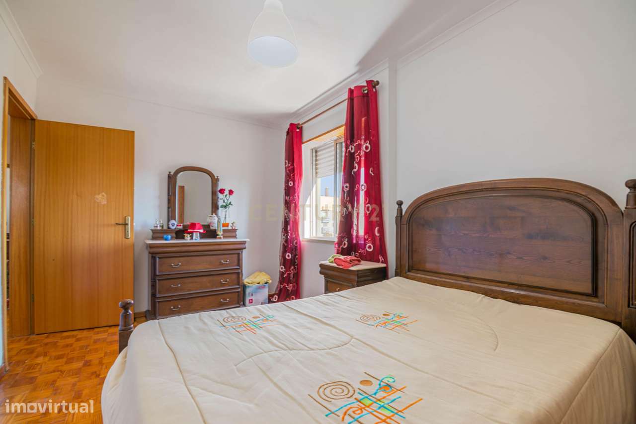 Apartamento T3 no Monte da Caparica-8