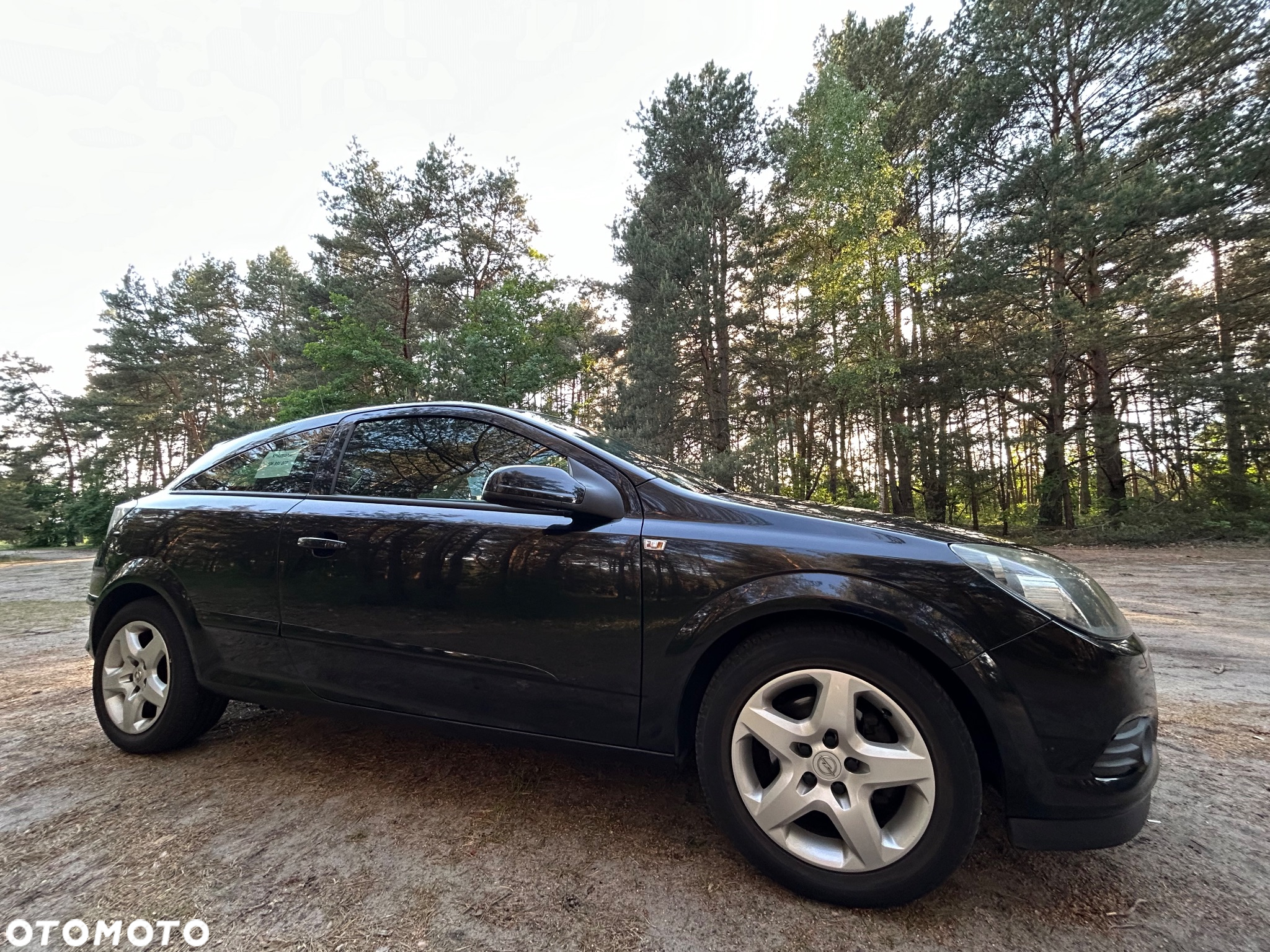 Opel Astra III GTC 1.6 Essentia - 3