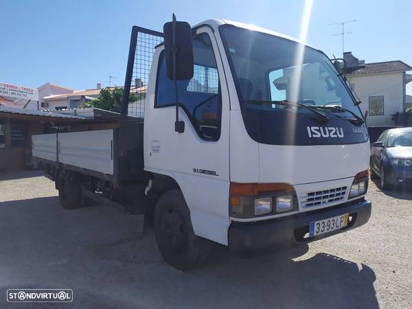 Isuzu NKR 3.1D (82CV) Caixa aberta - 1