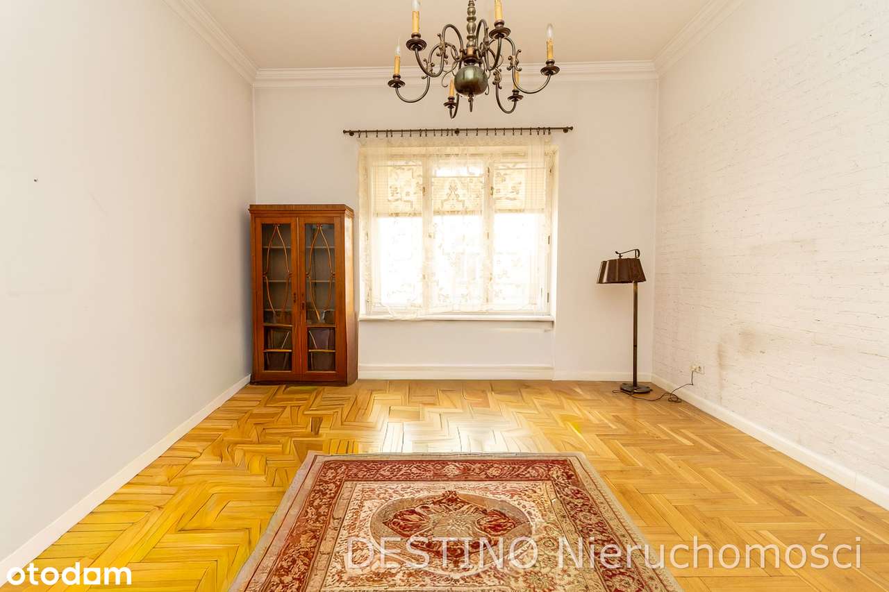 Na sprzedaż: Przestronne, klimatyczne mieszkanie w sercu miasta-4