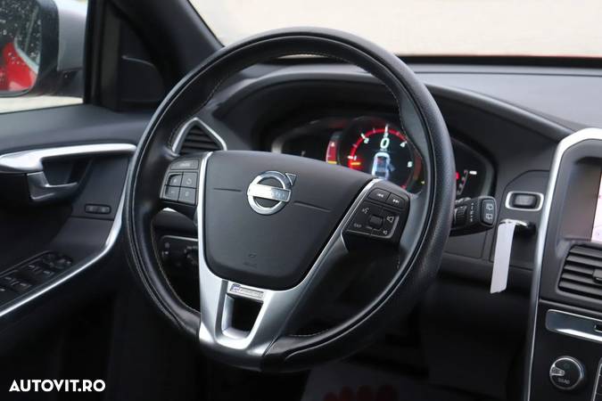 Volvo XC 60 D4AWD Momentum - 13