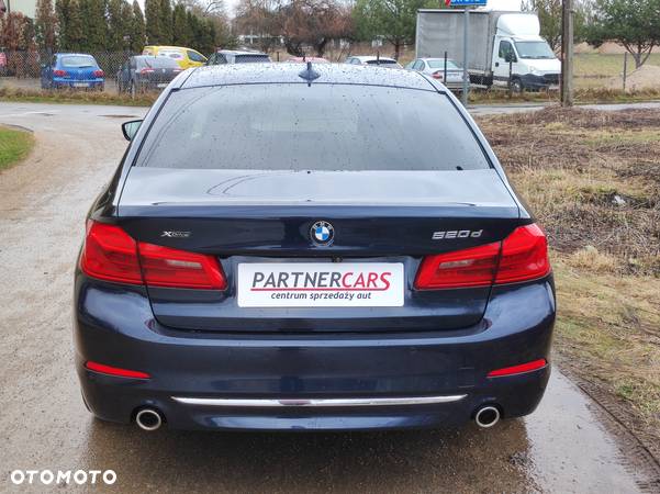 BMW Seria 5 520d xDrive Luxury Line - 10