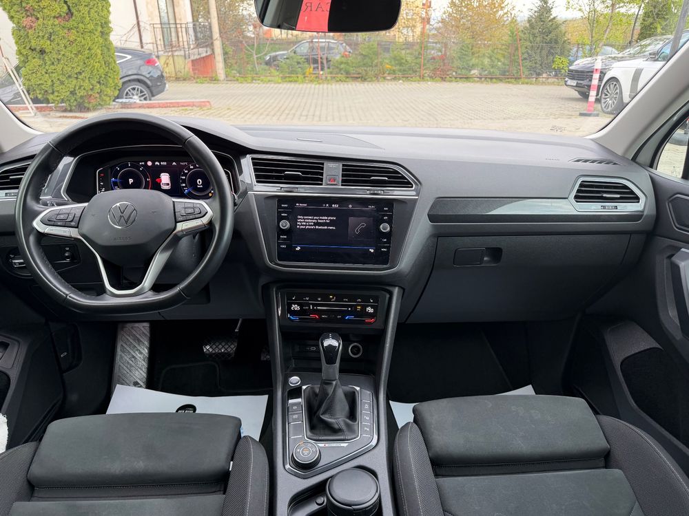 volkswagen tiguan   2 0 tdi 4mot dsg elegance