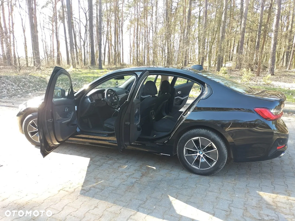 BMW Seria 3 318d MHEV Advantage - 11