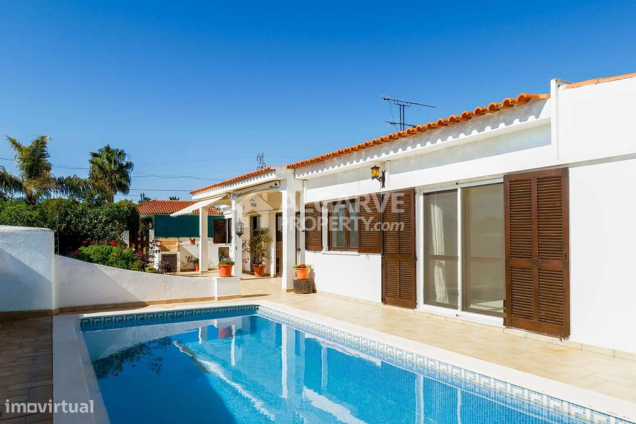 Moradia Terrea Em Lote Privado Com Tres Quartos Perto Golfe Da Quinta