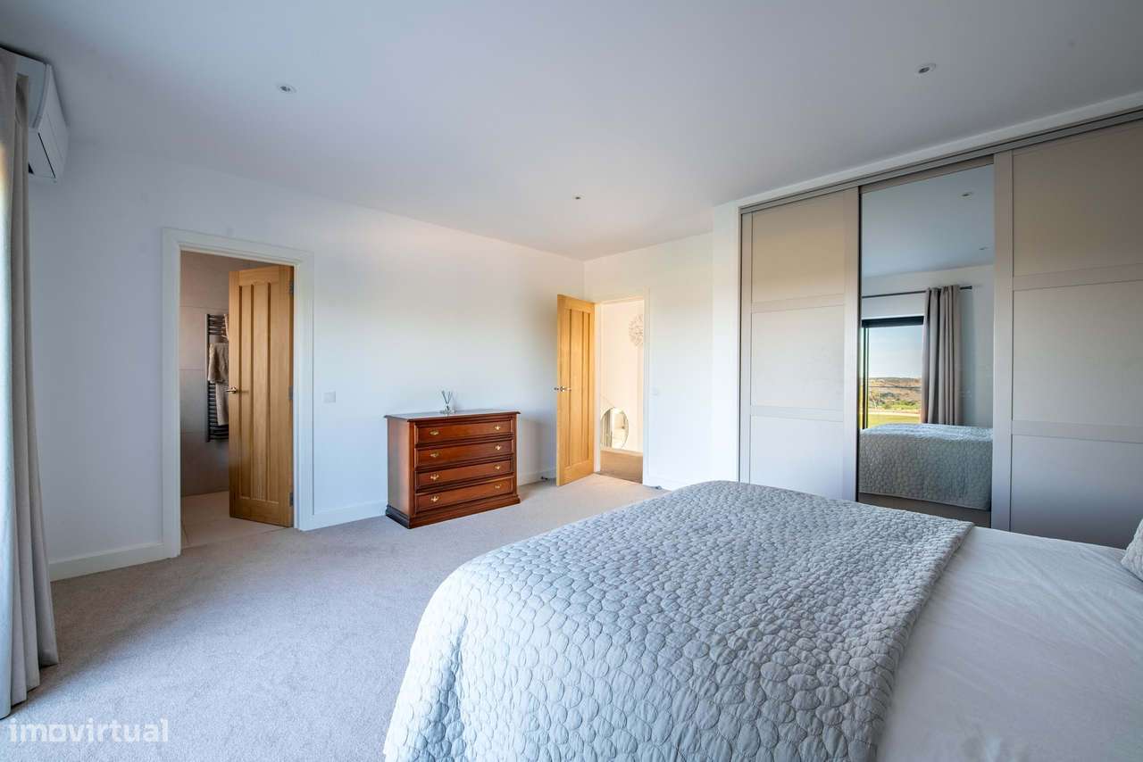 Villa de luxo de 5 quartos de golfe na linha de frente-21