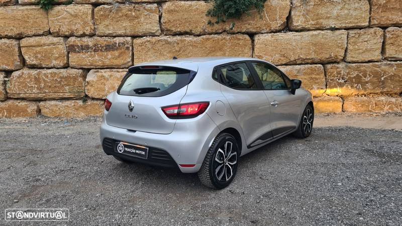 Renault Clio - 2