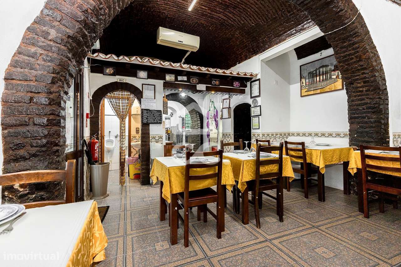Trespasse de Negócio de Restauração c/ Moradia T3, no Centro Histórico-5