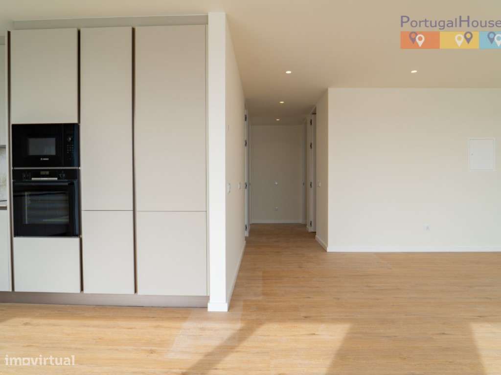 Moradia térrea T3 independente com piscina-12