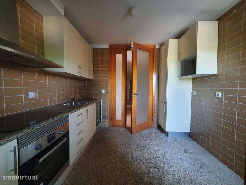 Apartamento em Maia, Moreira-14