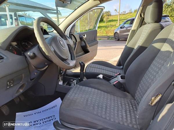 Renault Mégane 1.5 dCi Confort - 17