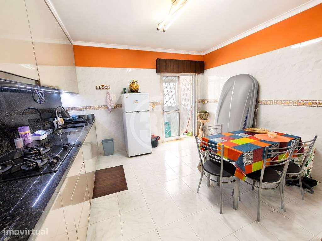 T2 no centro de Olhão | Cozinha renovada | Zona central-22
