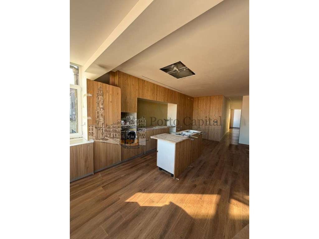 EXCELENTE APARTAMENTO T2 A VENDA EM PARANHOS-22