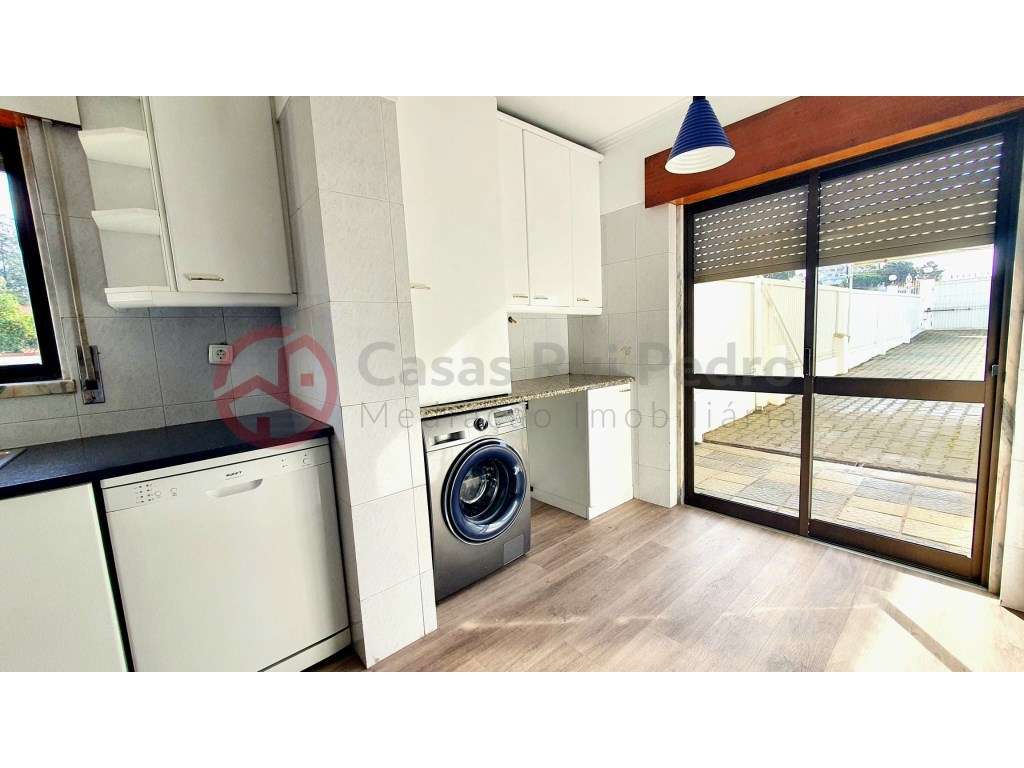 Rés-do-Chão de Moradia, T3 com logradouro, na Amora - Grande imagem: 5/27